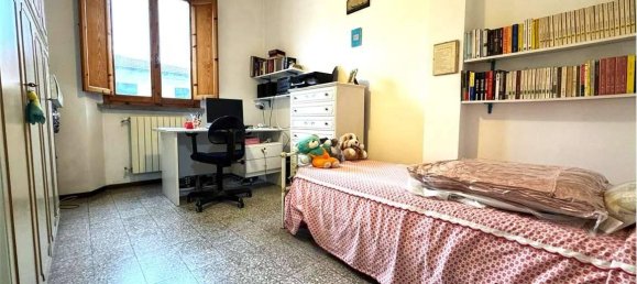 Casa de 5 divisões em Prato, Italy N.º 41659 18