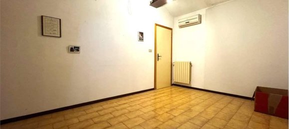 Casa de 5 divisões em Prato, Italy N.º 41659 23