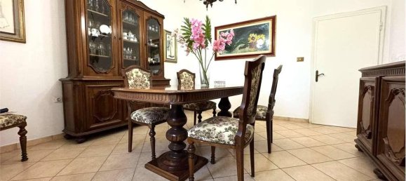 Casa de 5 divisões em Prato, Italy N.º 41659 6