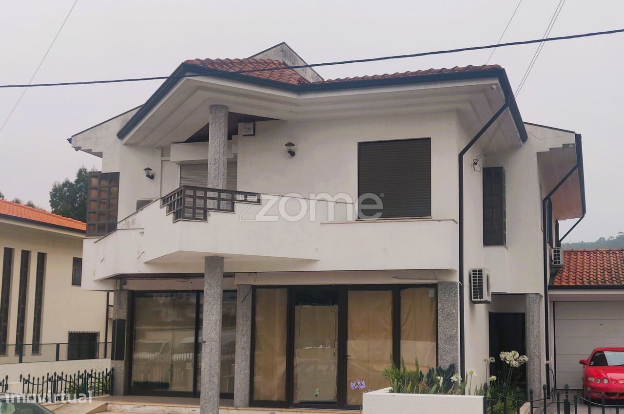 Propriété commerciale à Muro, Portugal 453m² No. 60680