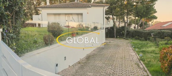 8 rooms Villa in Numana, Italy No. 212357 8