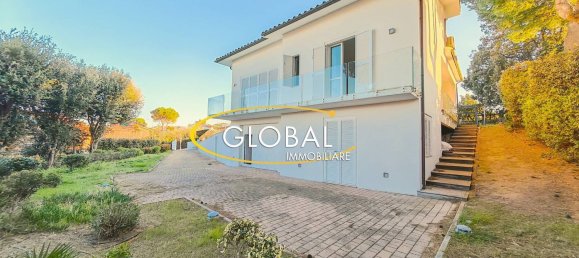 8 rooms Villa in Numana, Italy No. 212357 10