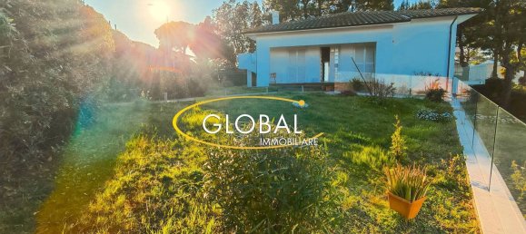 8 rooms Villa in Numana, Italy No. 212357 15