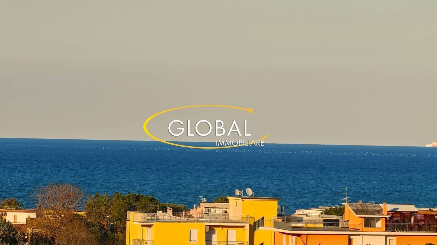 8 rooms Villa in Numana, Italy No. 212357