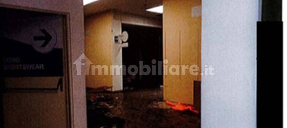 5 rooms Warehouse in Spoltore, Italy No. 298072 2