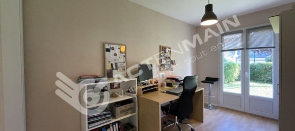 4 bedrooms House in Joue-les-Tours, France No. 72675 15