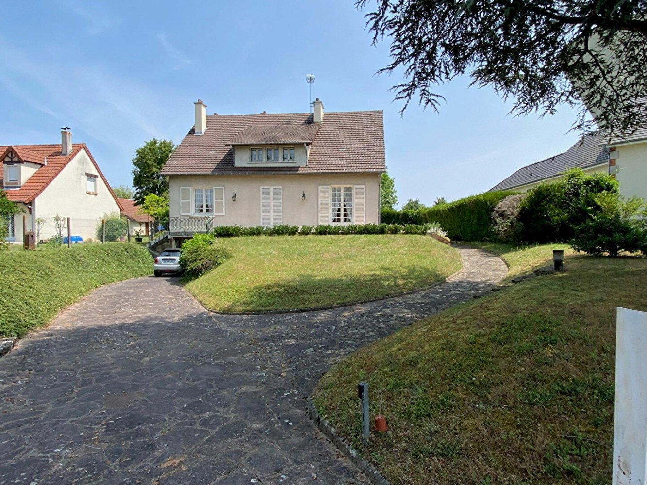 5 bedrooms House in Saint-Doulchard, France No. 87010