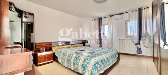 4 bedrooms Apartment in Florence, Italy No. 350935 12