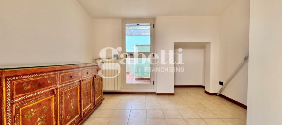 4 bedrooms Apartment in Florence, Italy No. 350935 15