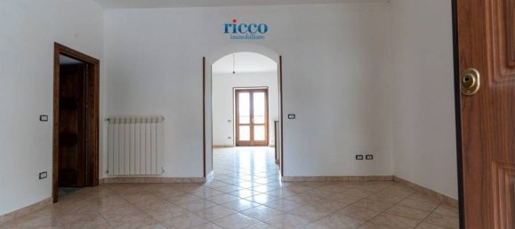 2 bedrooms Apartment in Futani, Italy No. 152828 5