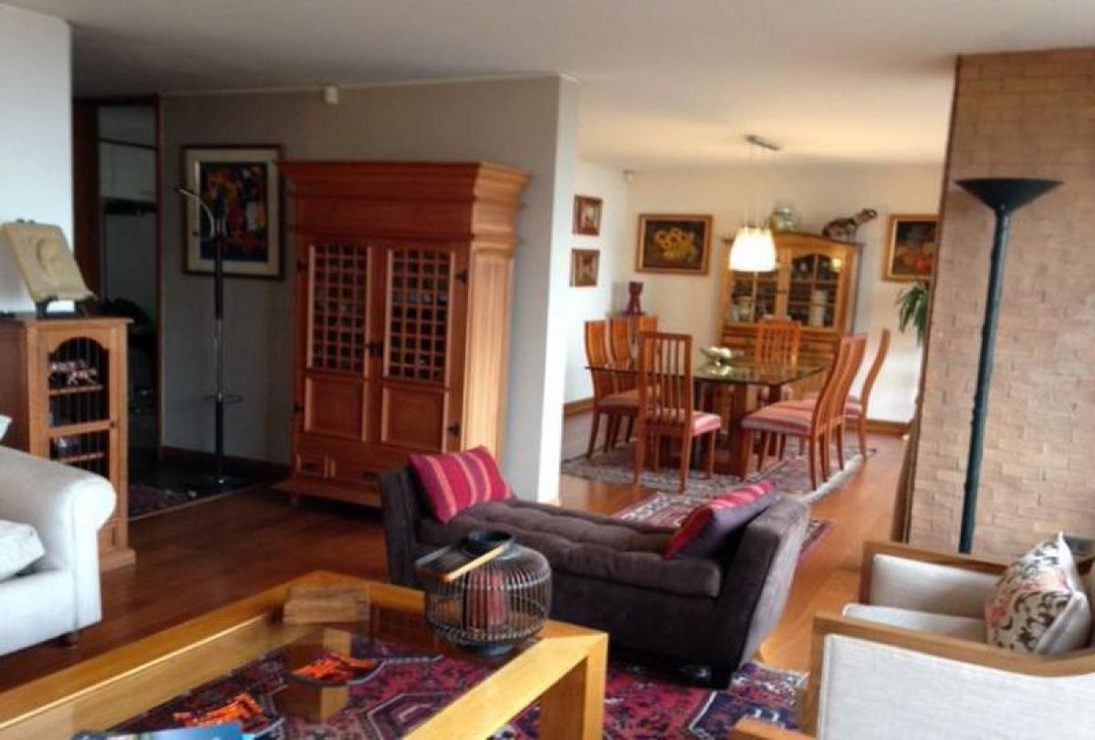 6 bedrooms House in Santiago, Chile No. 4628