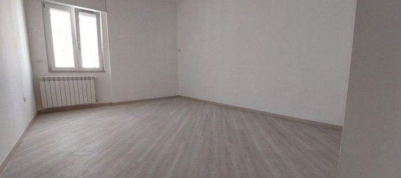 3 rooms Apartment in Foggia, Italy No. 265698 4