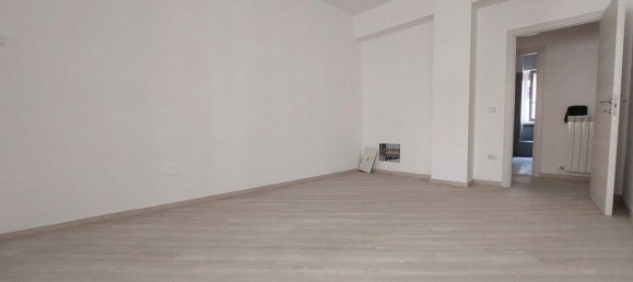 3 rooms Apartment in Foggia, Italy No. 265698 5