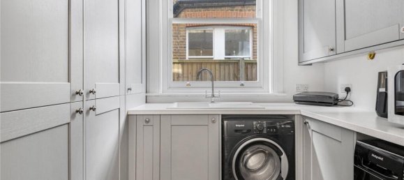 5 bedrooms House in Barnet, United Kingdom No. 6452 23