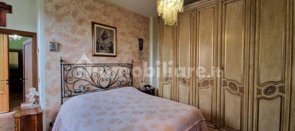 2 bedrooms House in Pistoia, Italy No. 47659 16