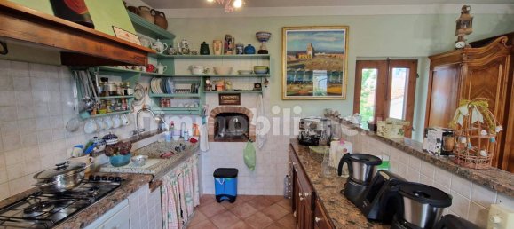 2 bedrooms House in Pistoia, Italy No. 47659 6