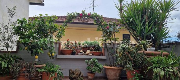 2 bedrooms House in Pistoia, Italy No. 47659 8