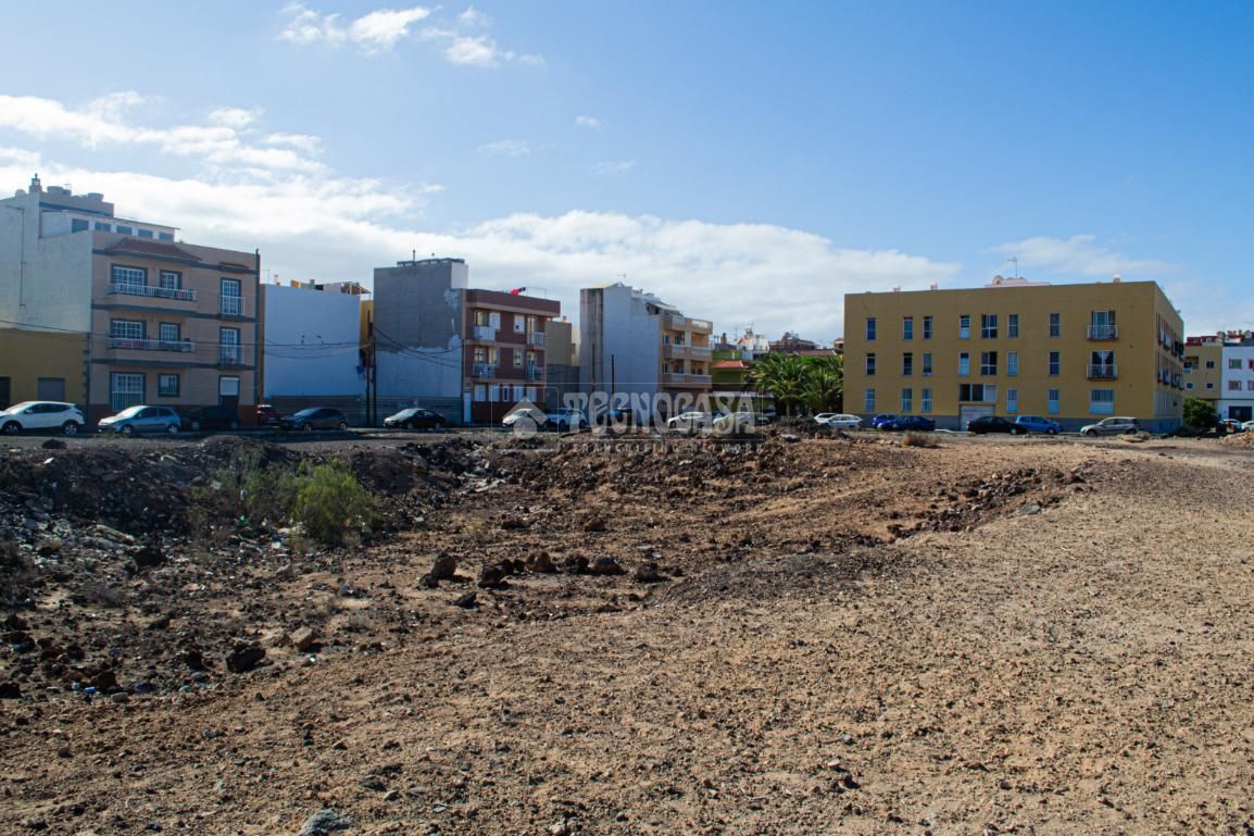 250m² Land in Arona, Spain No. 137784