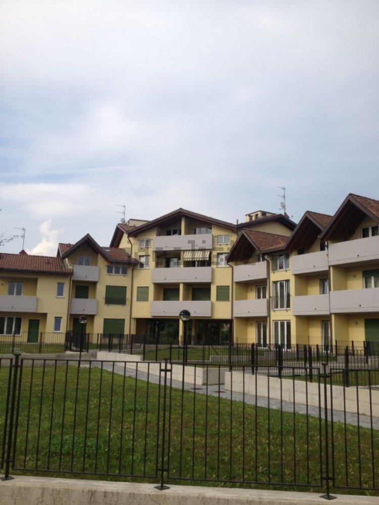 2 bedrooms Penthouse in Cantello, Italy No. 255415