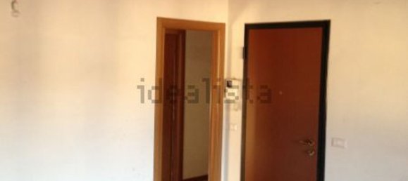 2 bedrooms Penthouse in Cantello, Italy No. 255415 3