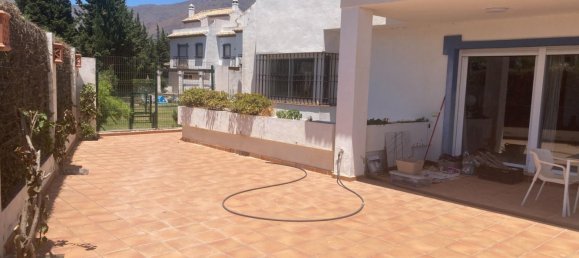 5 غرف نوم منزل في Estepona, Spain رقم 137560 3