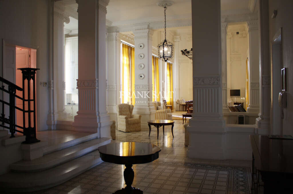 Hotel de 6 dormitorios en Saint Julian's, Malta No. 3493