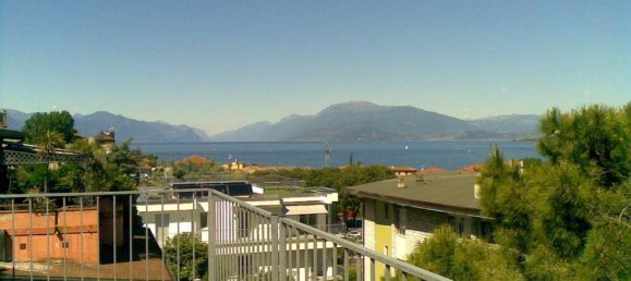 5 bedrooms Villa in Desenzano del Garda, Italy No. 253027 3