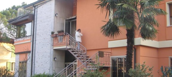 5 bedrooms Villa in Desenzano del Garda, Italy No. 253027 7