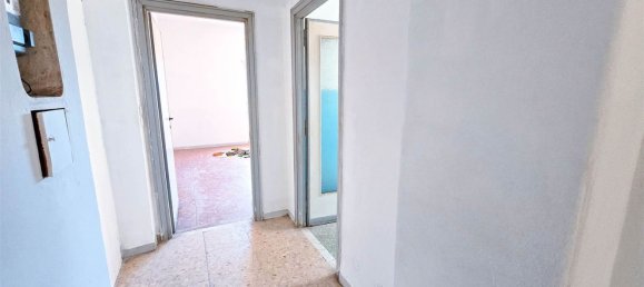 4 bedrooms Apartment in Rome, Italy No. 335210 14