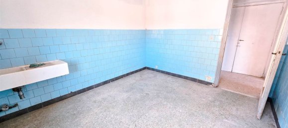 4 bedrooms Apartment in Rome, Italy No. 335210 10