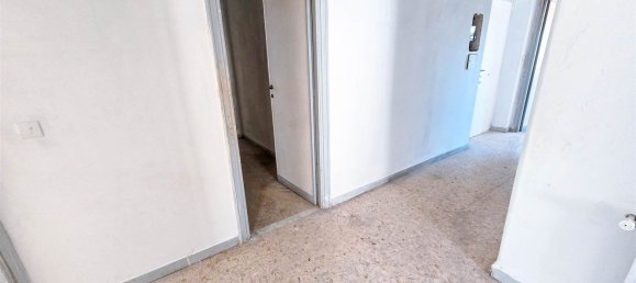 4 bedrooms Apartment in Rome, Italy No. 335210 21