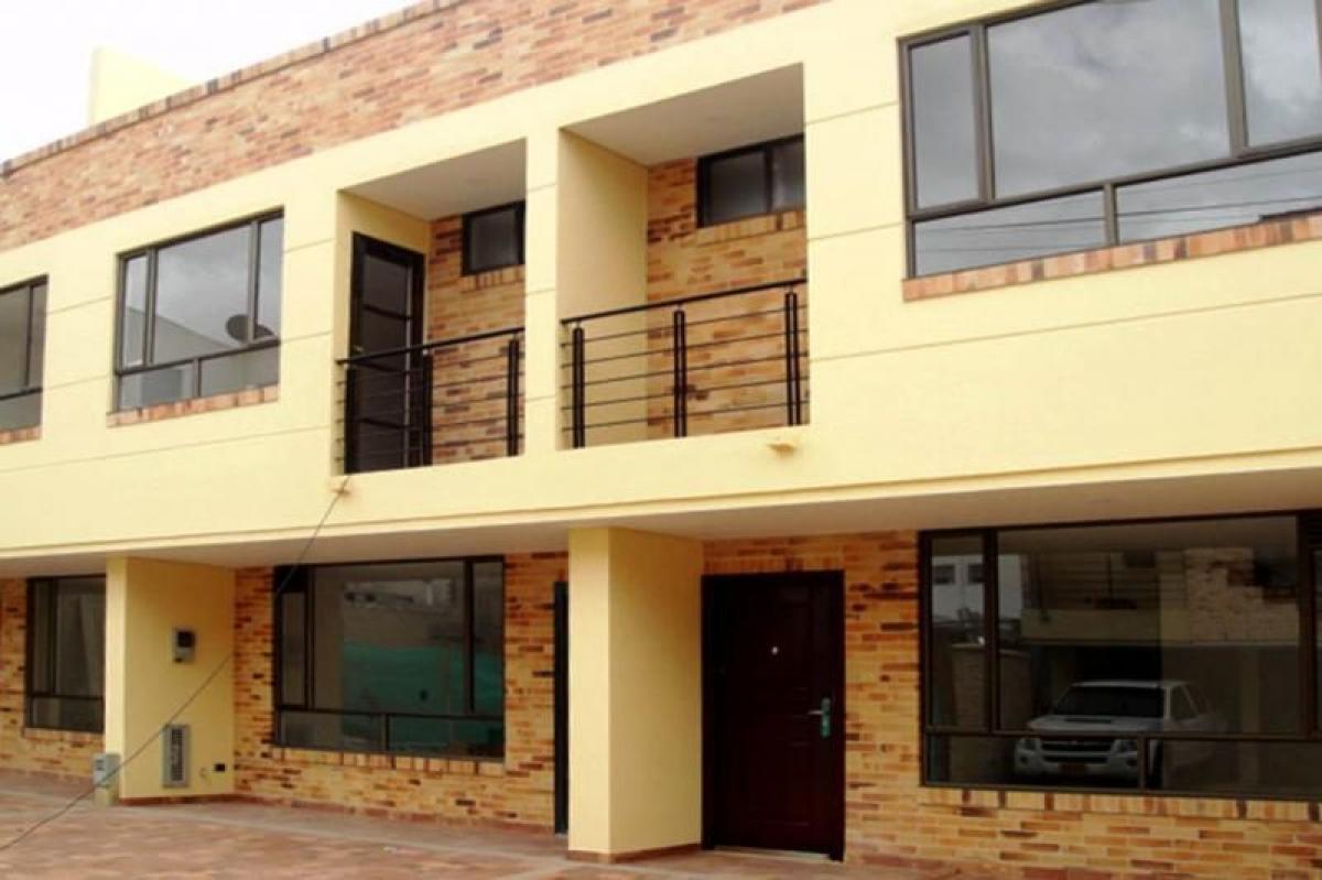 3 bedrooms House in Cundinamarca, Colombia No. 5643