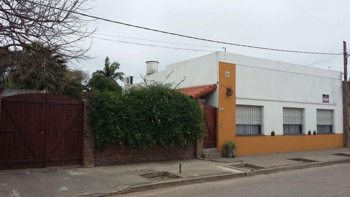 3 bedrooms House in Buenos Aires, Argentina No. 90380