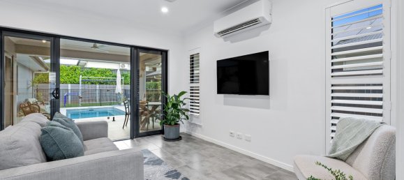 4 bedrooms House in Redlynch, Australia No. 59 6