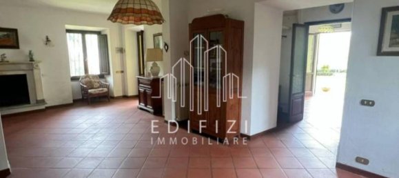 4 bedrooms Villa in Montignoso, Italy No. 349470 6