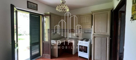 4 bedrooms Villa in Montignoso, Italy No. 349470 8