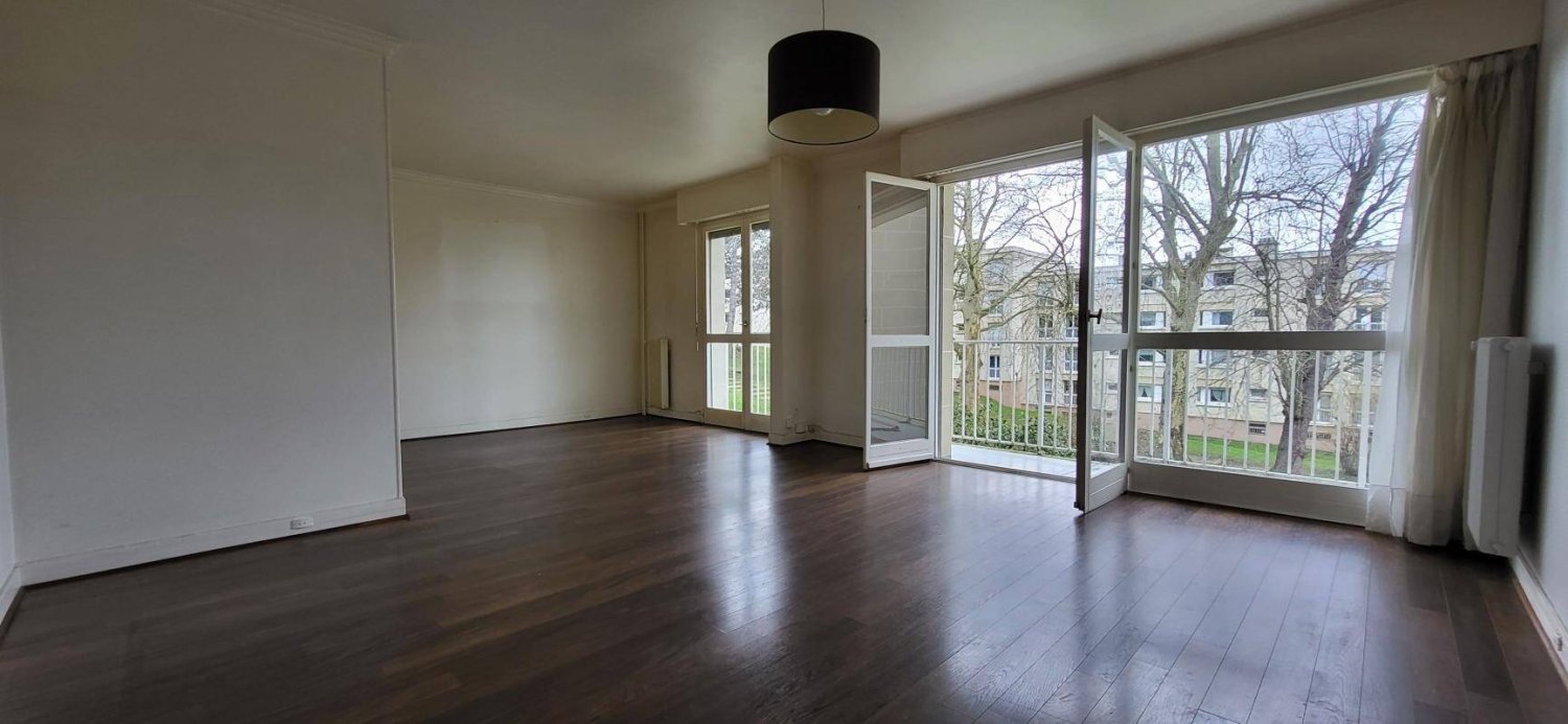 4 bedrooms Apartment in Chambourcy, France No. 185497