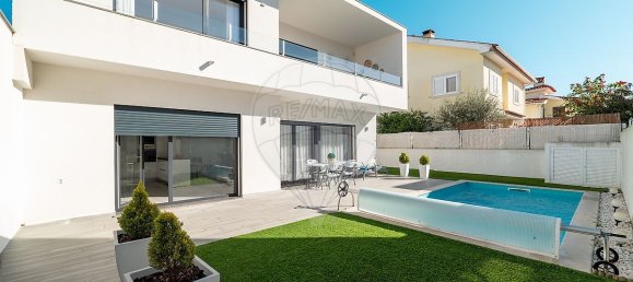 3 bedrooms Villa in Almada, Portugal No. 176951 9