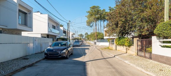 3 bedrooms Villa in Almada, Portugal No. 176951 6