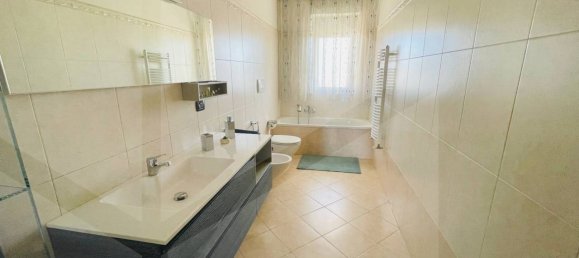 3غرفة شقة في Valenzano, Italy رقم 21632 23