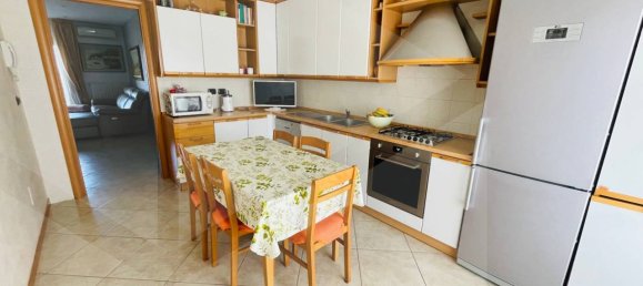 3غرفة شقة في Valenzano, Italy رقم 21632 21