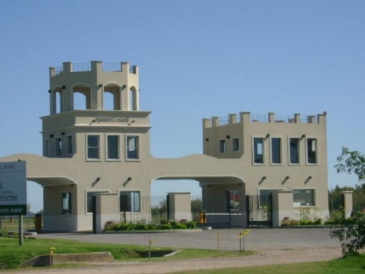 Земельный участок в Эстебан Эчеверрия, Аргентина № 39650