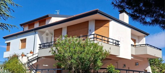 5-Zimmer Villa in Pedara, Italy, Nr. 277176 5
