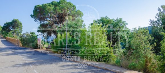 704m² Land in Tossa de Mar, Spain No. 11288 4