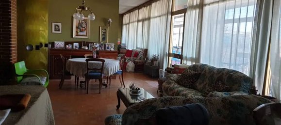 5-salle Appartement à Foggia, Italy No. 81707 12