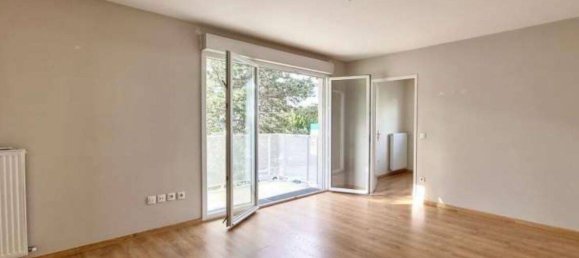 2 bedrooms Apartment in Sucy-en-Brie, France No. 327007 3