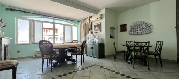 Apartamento de 3 habitaciónes en Melito di Napoli, Italy No. 232906 4