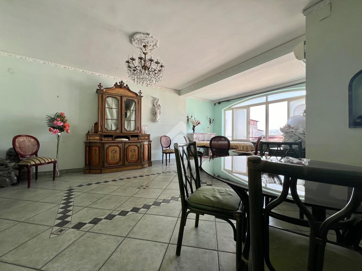 Apartamento de 3 habitaciónes en Melito di Napoli, Italy No. 232906