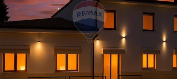 330m² Commercial property in Boltiere, Italy No. 359072 16