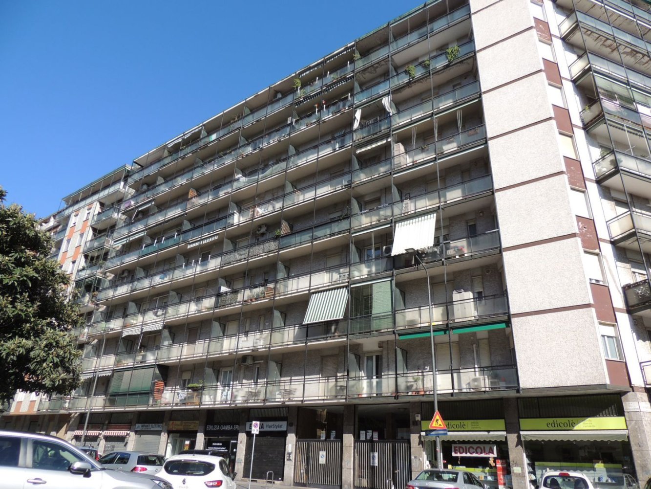 2 bedrooms Apartment in Milan, Italy No. 364946